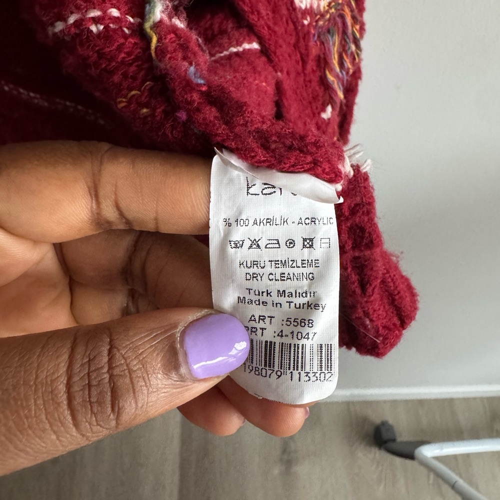 Karon Elegant Burgundy Patterned Cardigan - Picture 3 of 5